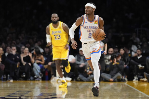 D Angelo Russell scores 26 points leads surging Lakers past West